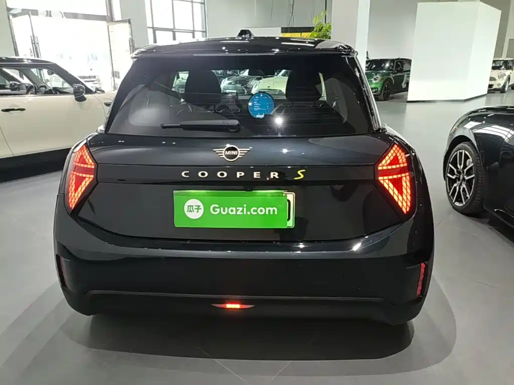 Mini COOPER 2024 452km COOPER SE