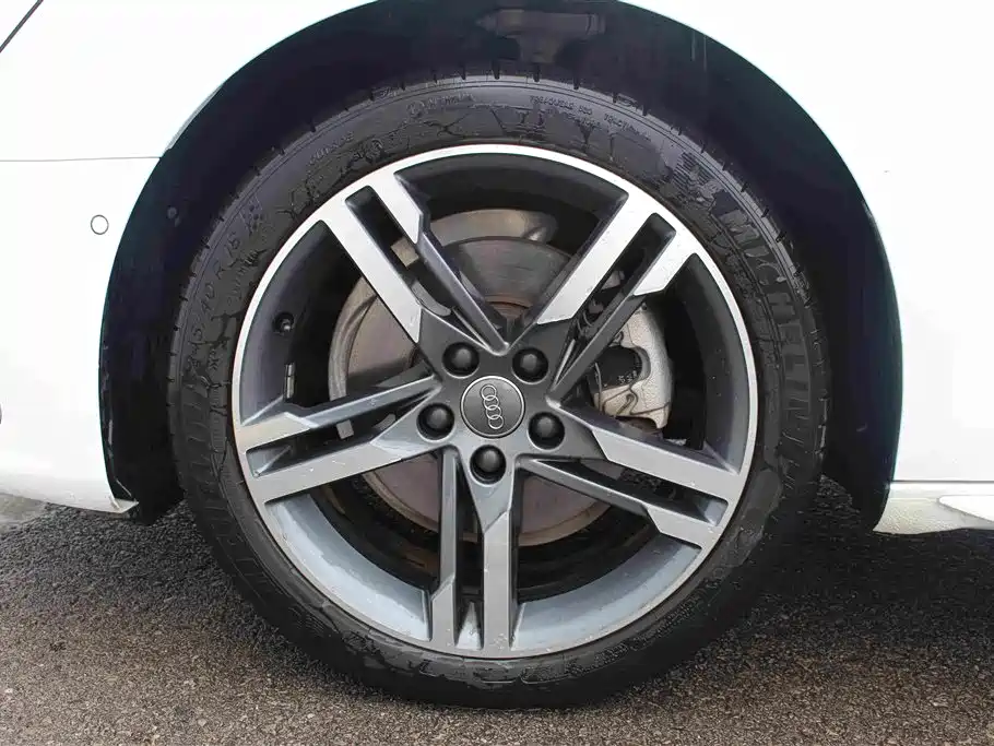 Audi A4L — миниатюра 14