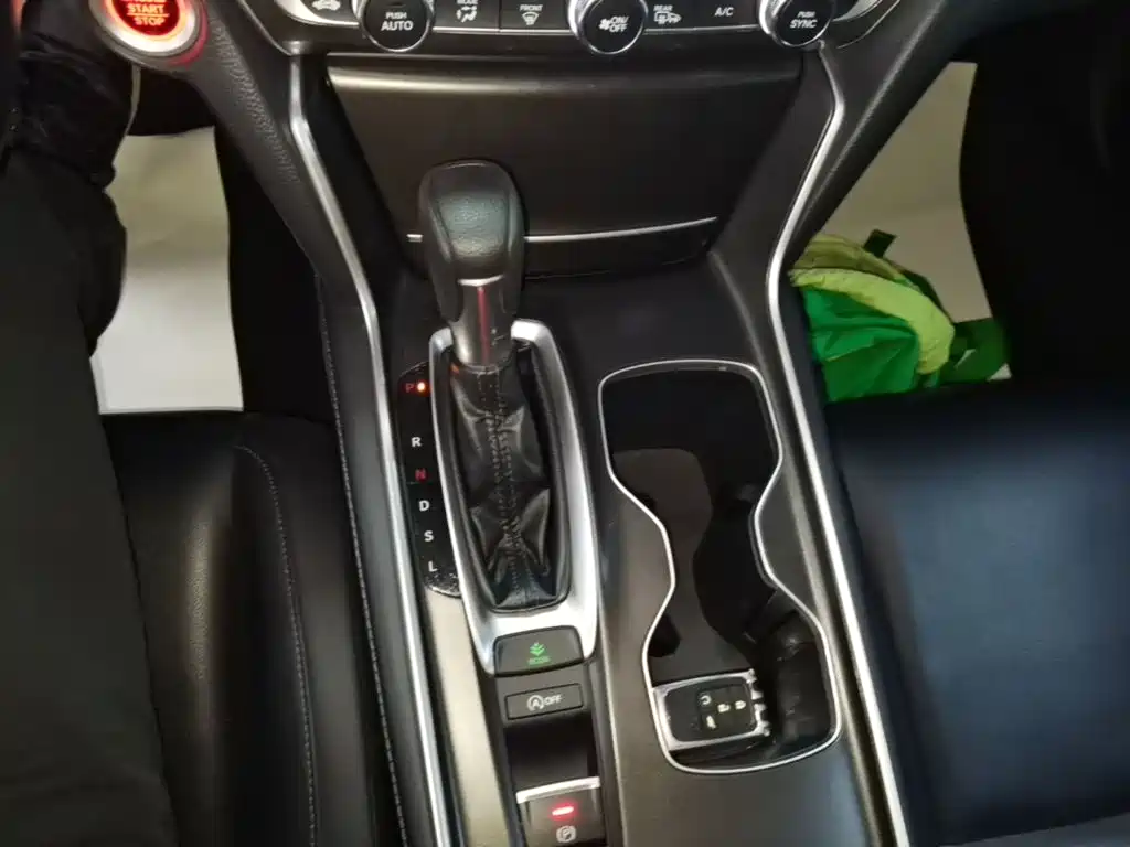 Honda Accord — миниатюра 14