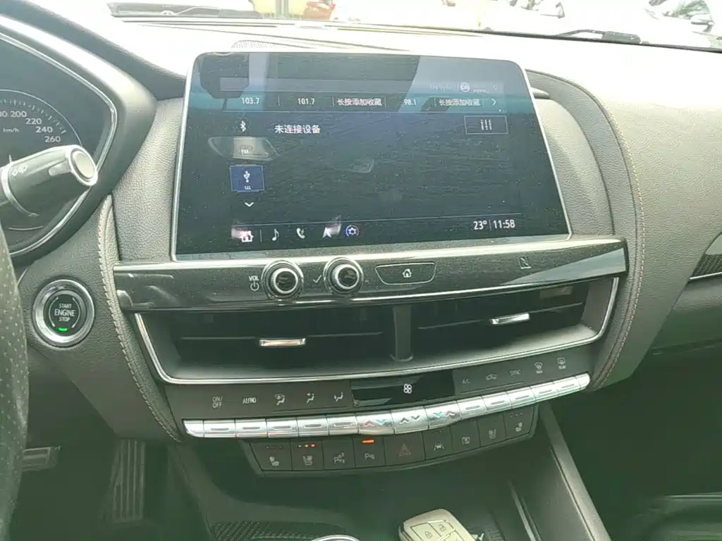 Cadillac CT5 — миниатюра 13