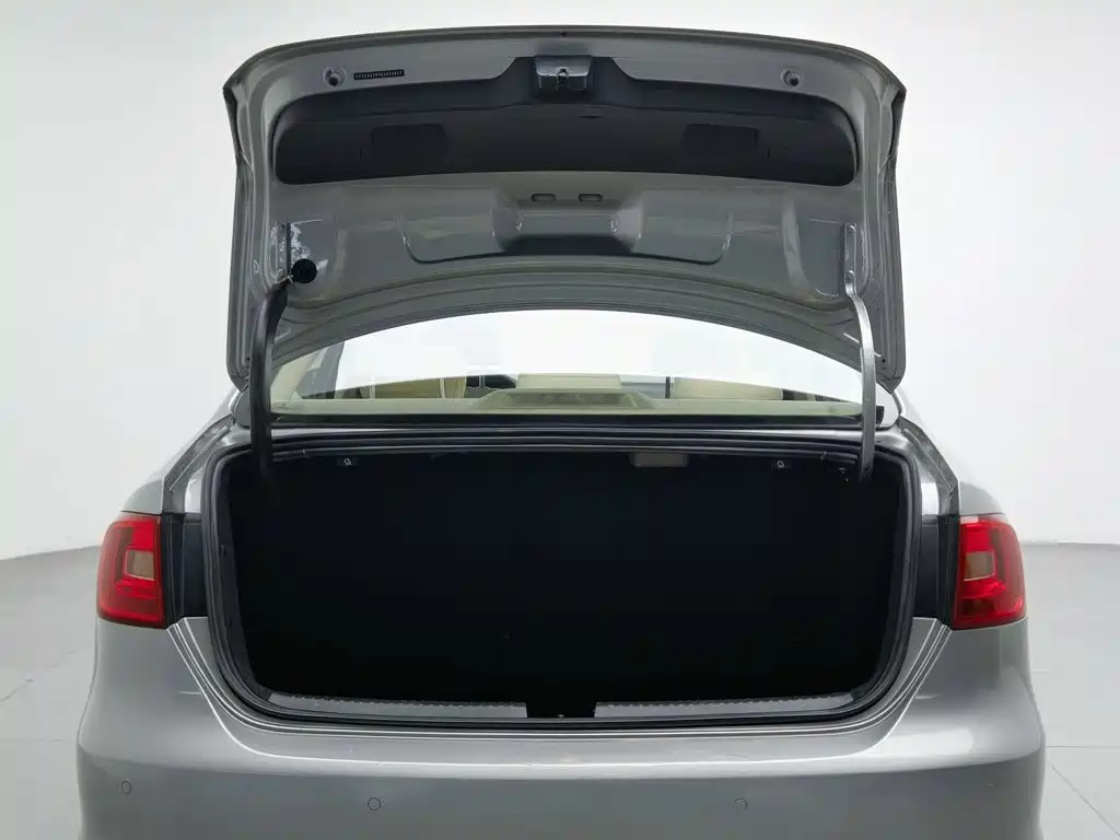 Volkswagen Sagitar — миниатюра 16