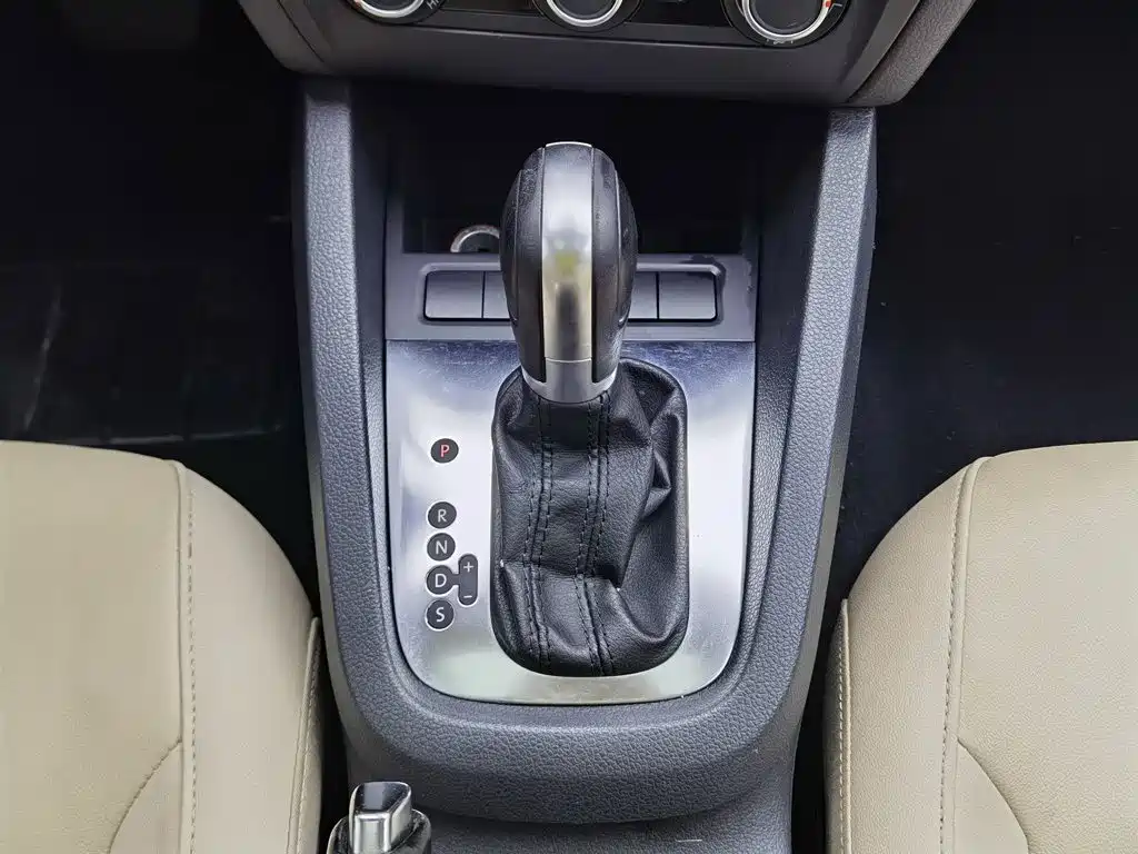 Volkswagen Sagitar — миниатюра 13