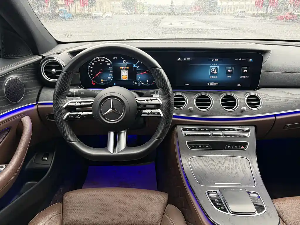 MERCEDES-BENZ E CLASS