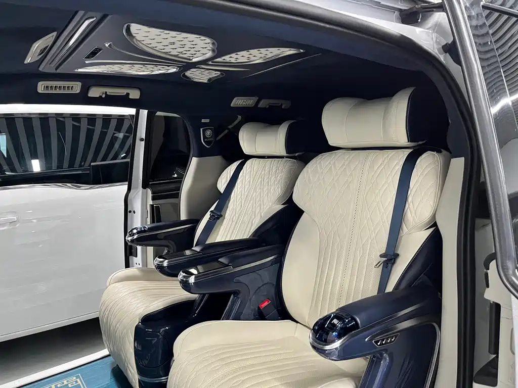 Buick GL8 — миниатюра 8