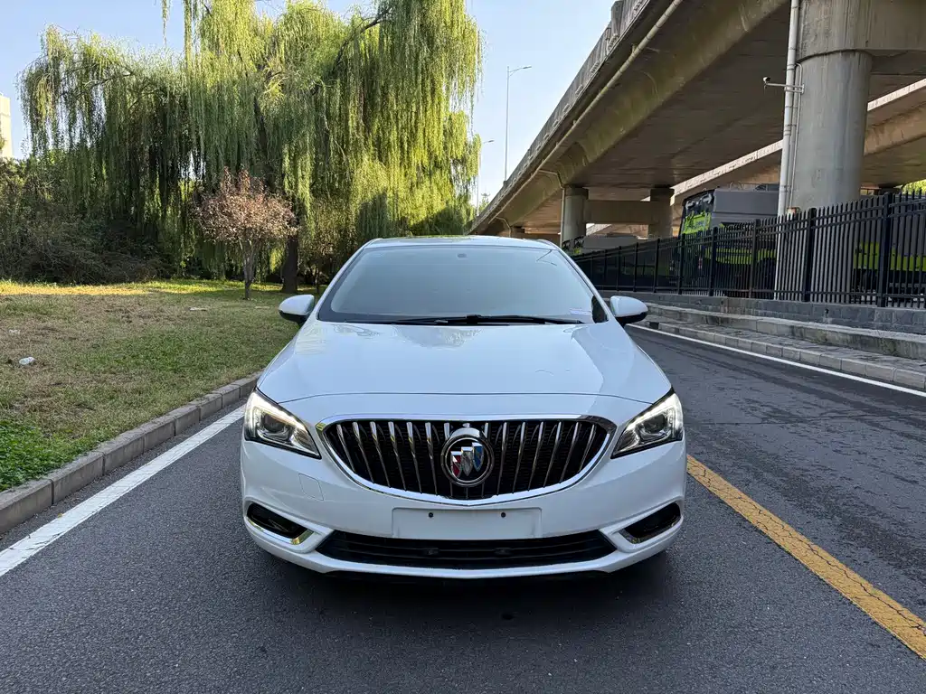 Buick Verano — миниатюра 2