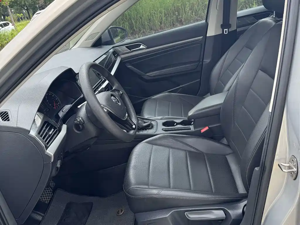 Volkswagen Lavida — миниатюра 9