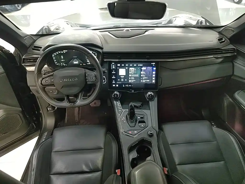Lynk & Co 01 — миниатюра 10