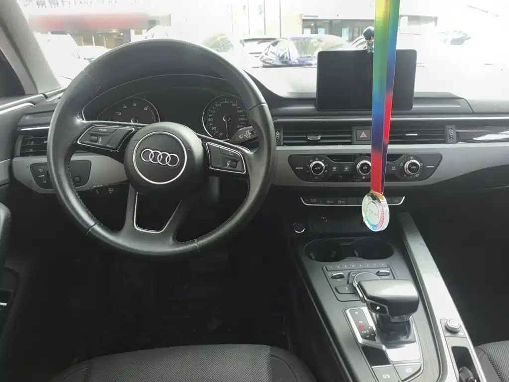 Audi A4L — миниатюра 10