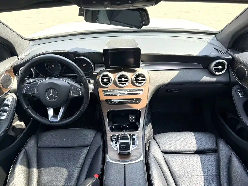 Mercedes-Benz GLC 2017 GLC 300 4MATIC