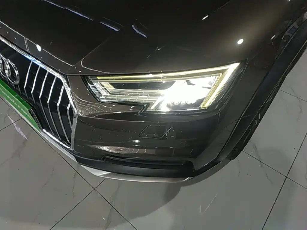 Audi A4 (Import) — миниатюра 24