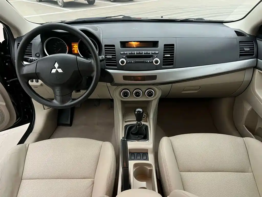 Mitsubishi Lancer EX — миниатюра 11