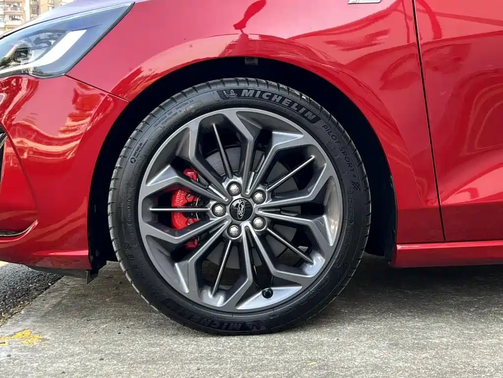 Ford Focus — миниатюра 13