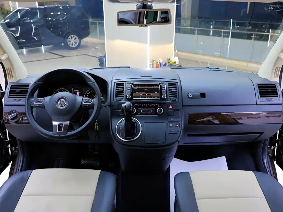 Volkswagen Multivan — миниатюра 18