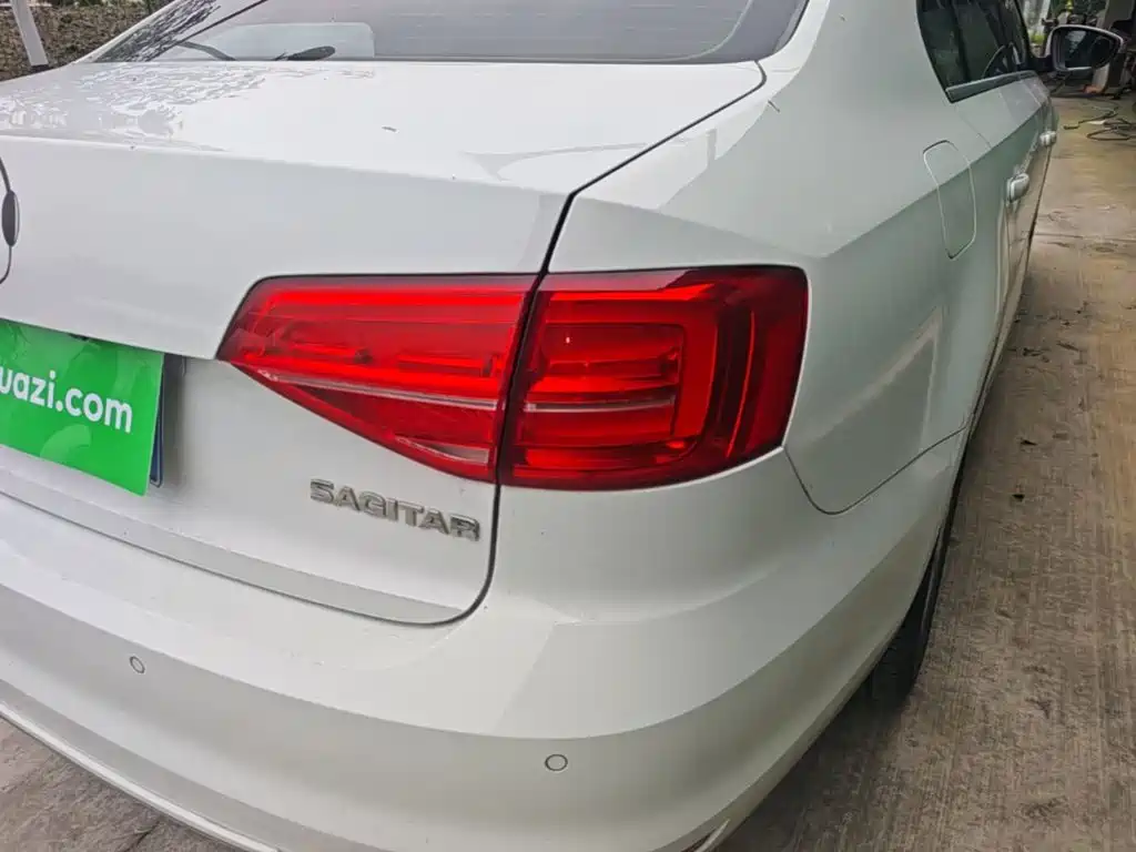Volkswagen Sagitar — миниатюра 8