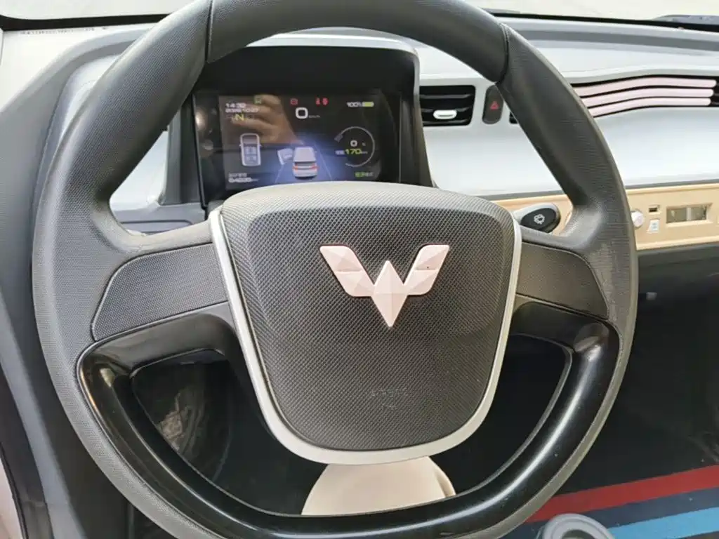 Wuling MINIEV — миниатюра 11