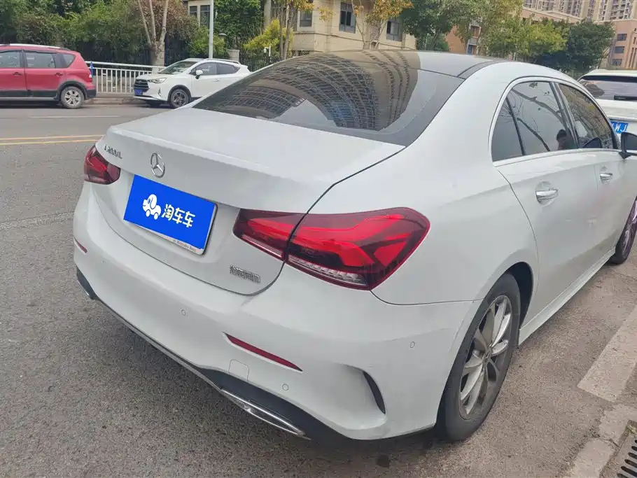 MERCEDES-BENZ A CLASS