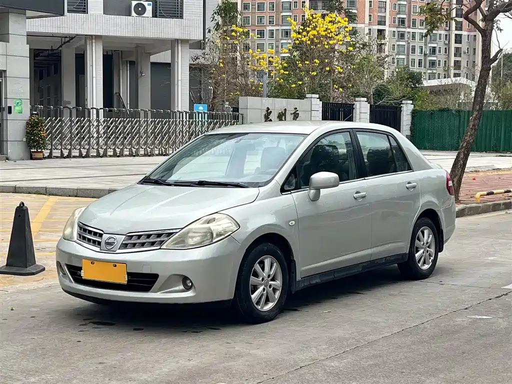 Купить Nissan Tiida