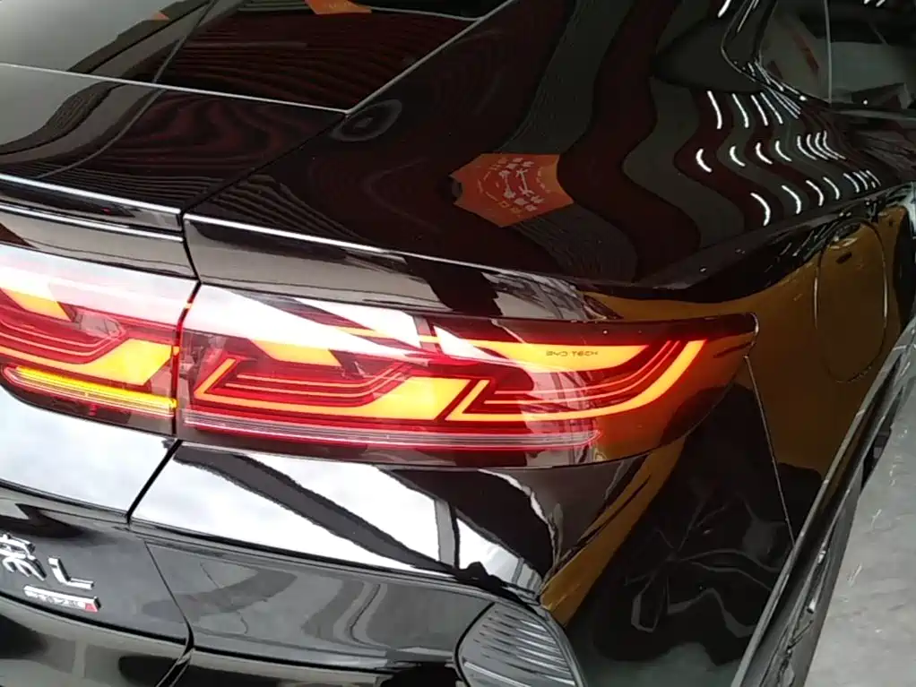 BYD L EV — миниатюра 8