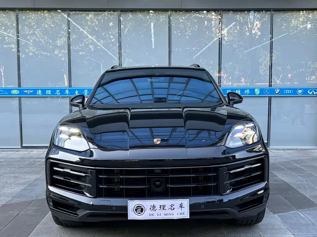 Porsche Cayenne — миниатюра 3