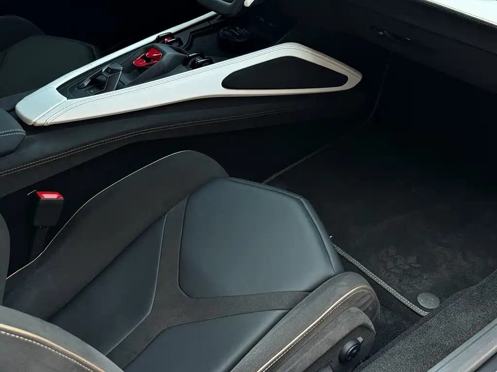 Lamborghini Revuelto 6.5L PHEV Standard Edition, фото 19