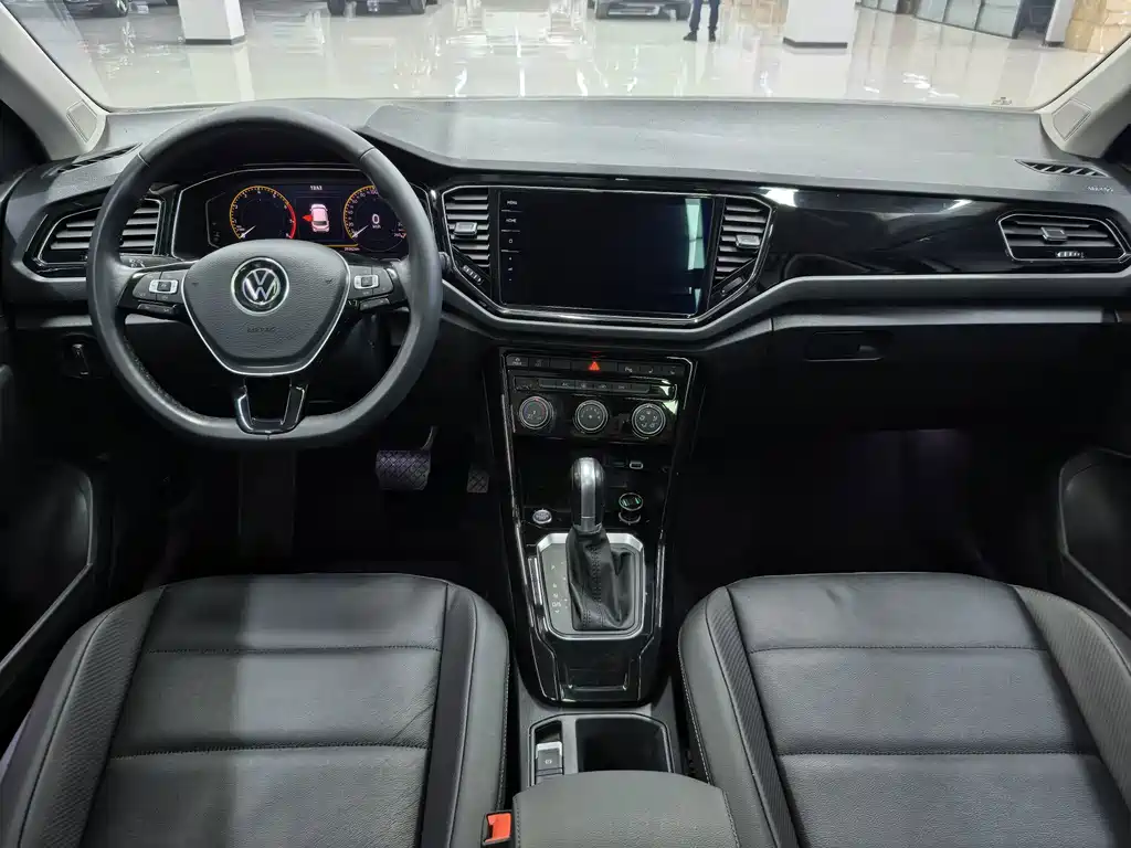 Volkswagen T-Roc — миниатюра 16