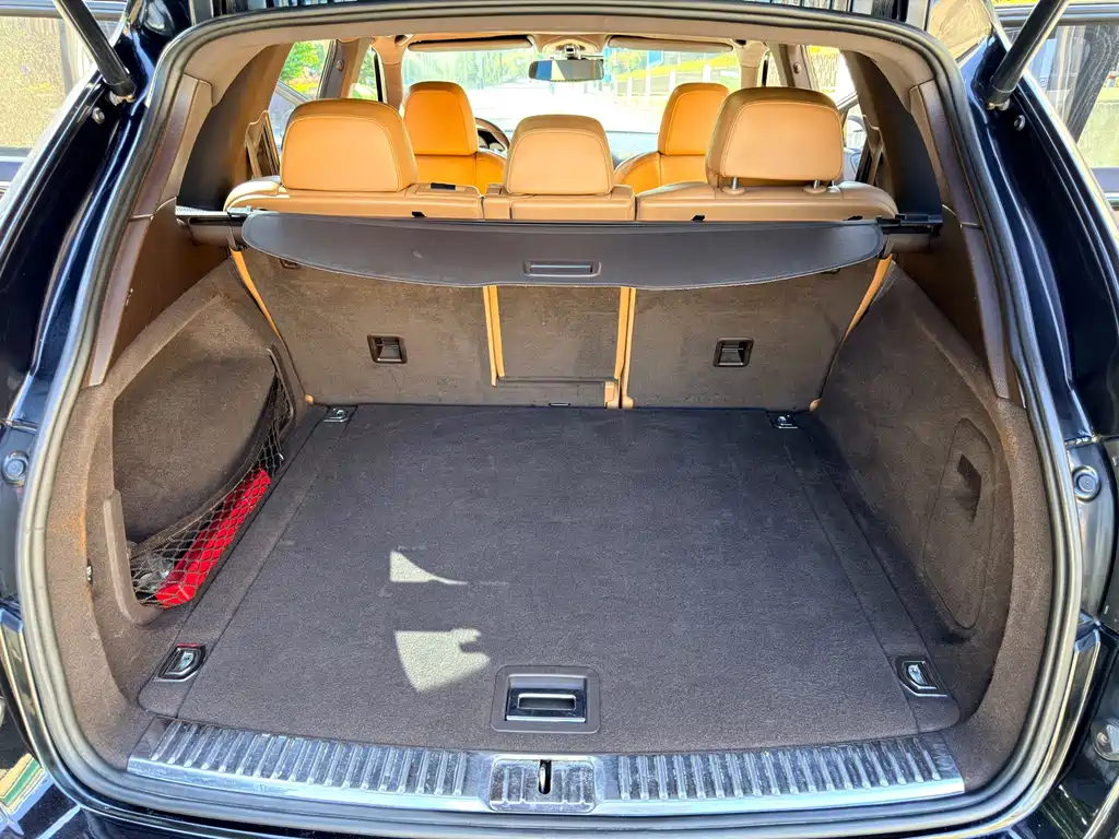 Porsche Cayenne — миниатюра 13