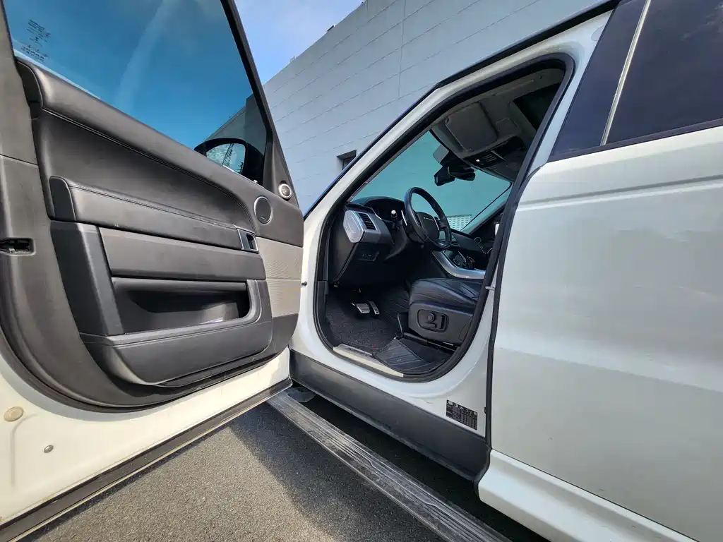 Land Rover Range Rover Sport 2021 3.0 L6 HST