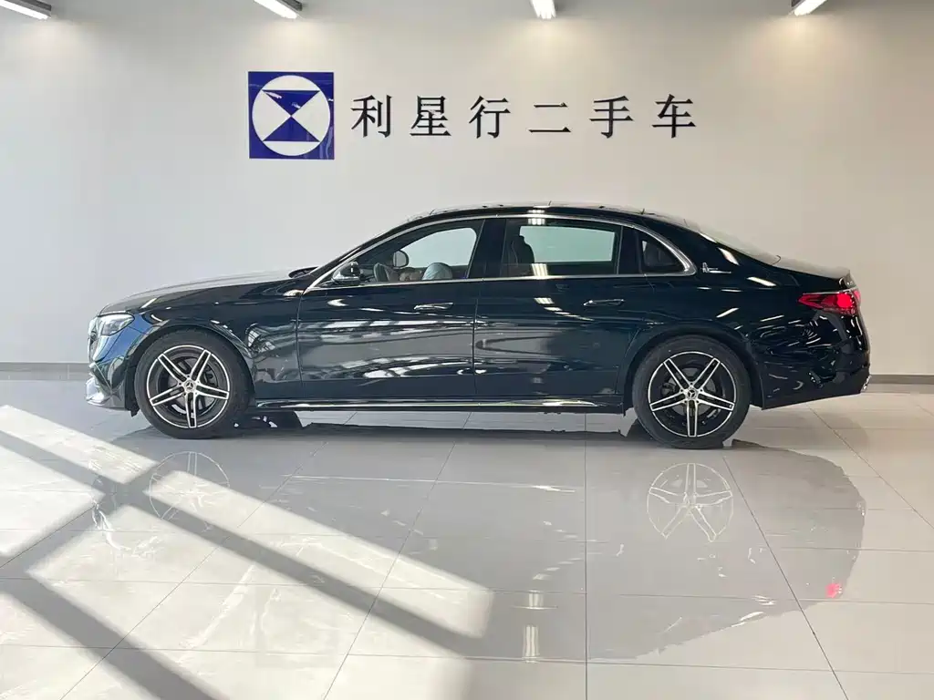 Mercedes-Benz E-Class — миниатюра 3