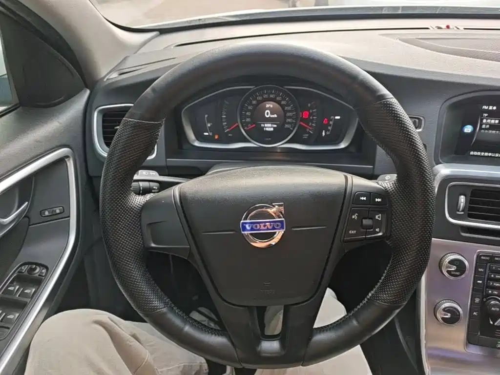 Volvo S60 — миниатюра 11