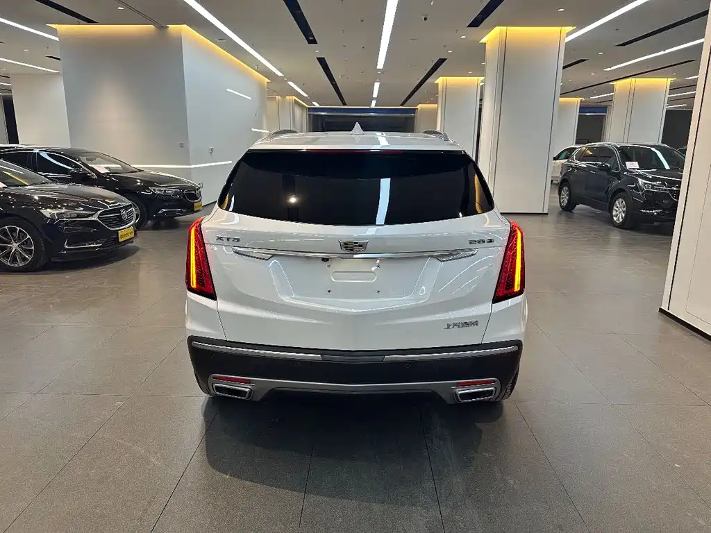 CADILLAC XT5