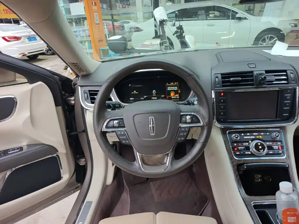 Lincoln Continental — миниатюра 11