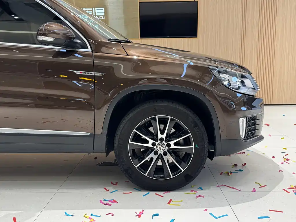 Volkswagen Tiguan 2016 300TSI AT Luxury