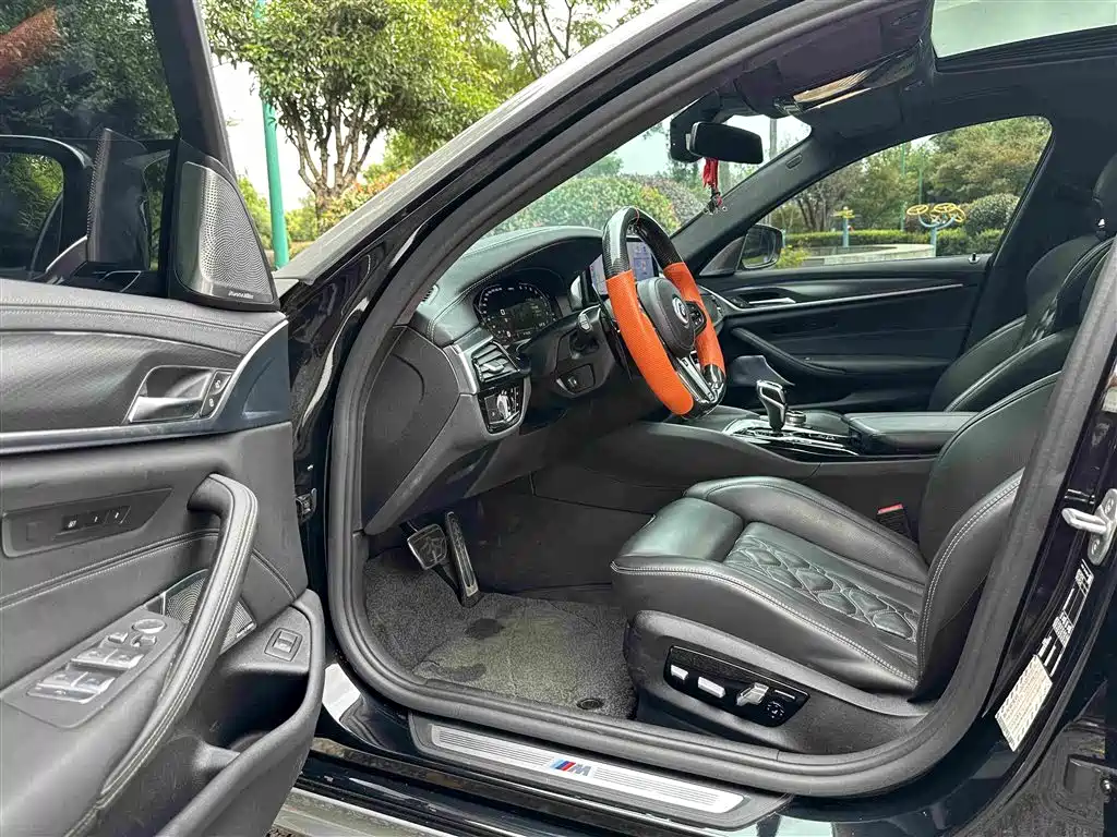 BMW 5 Series (Import) Facelift 540i Elegant Edition M Sport Package, фото 7