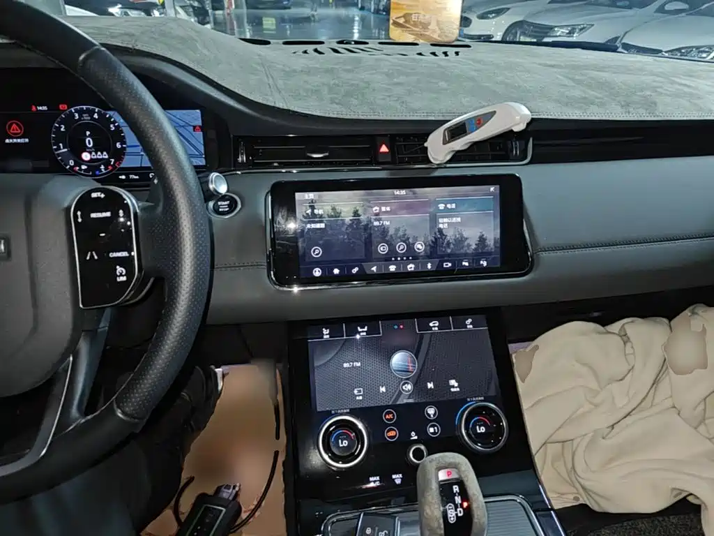 Land Rover Evoque — миниатюра 10