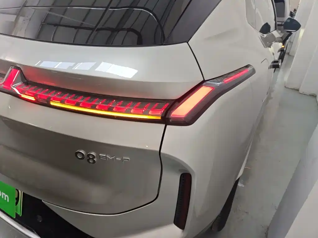 Lynk & Co 08 EM-P 2025 120km Pro