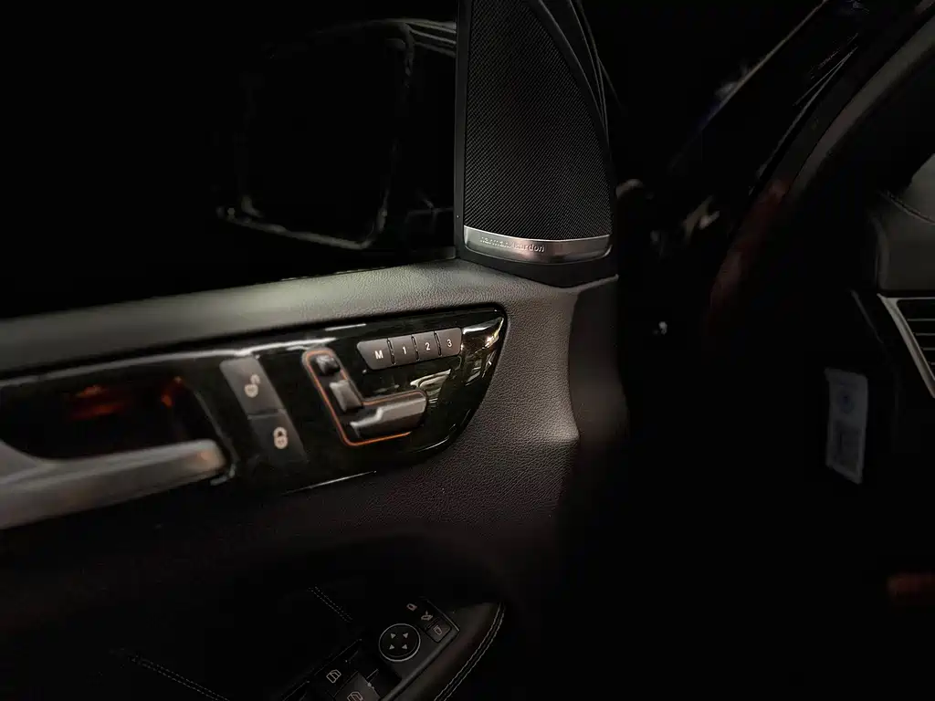 Mercedes-Benz GL-Class — миниатюра 9