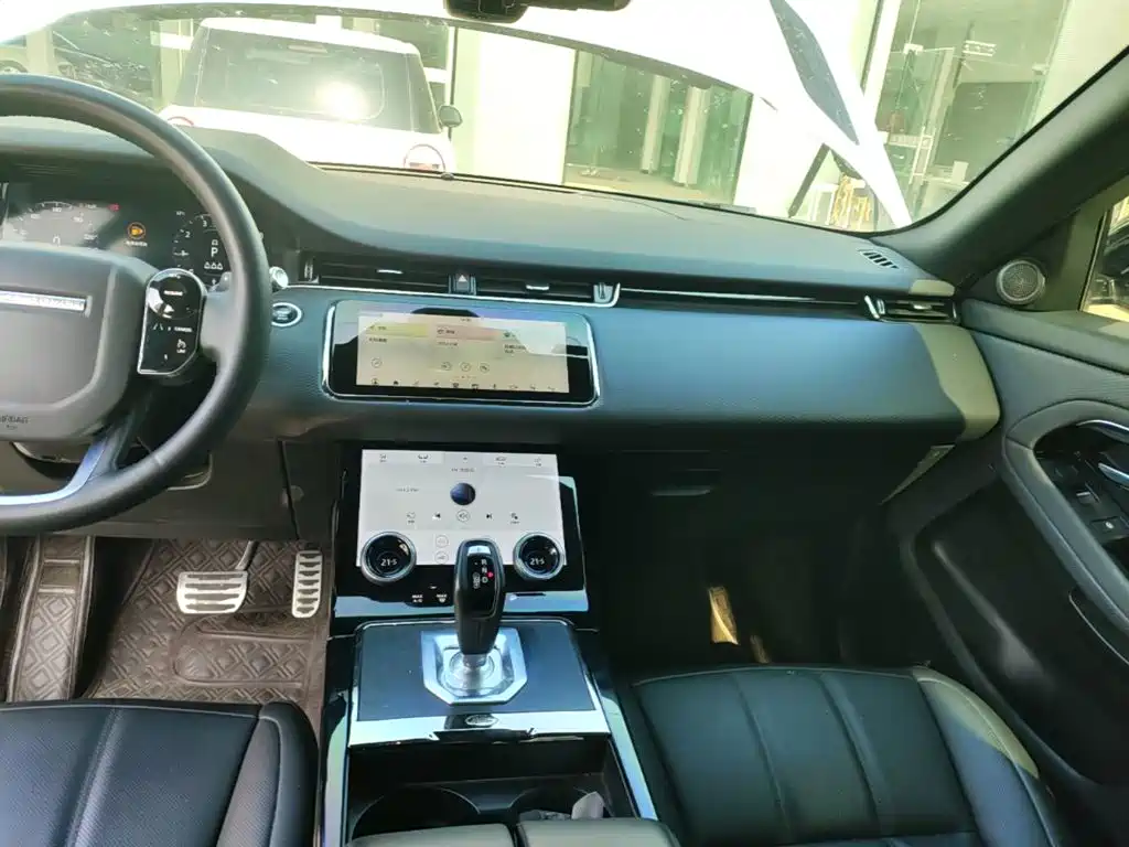 Land Rover Evoque — миниатюра 13