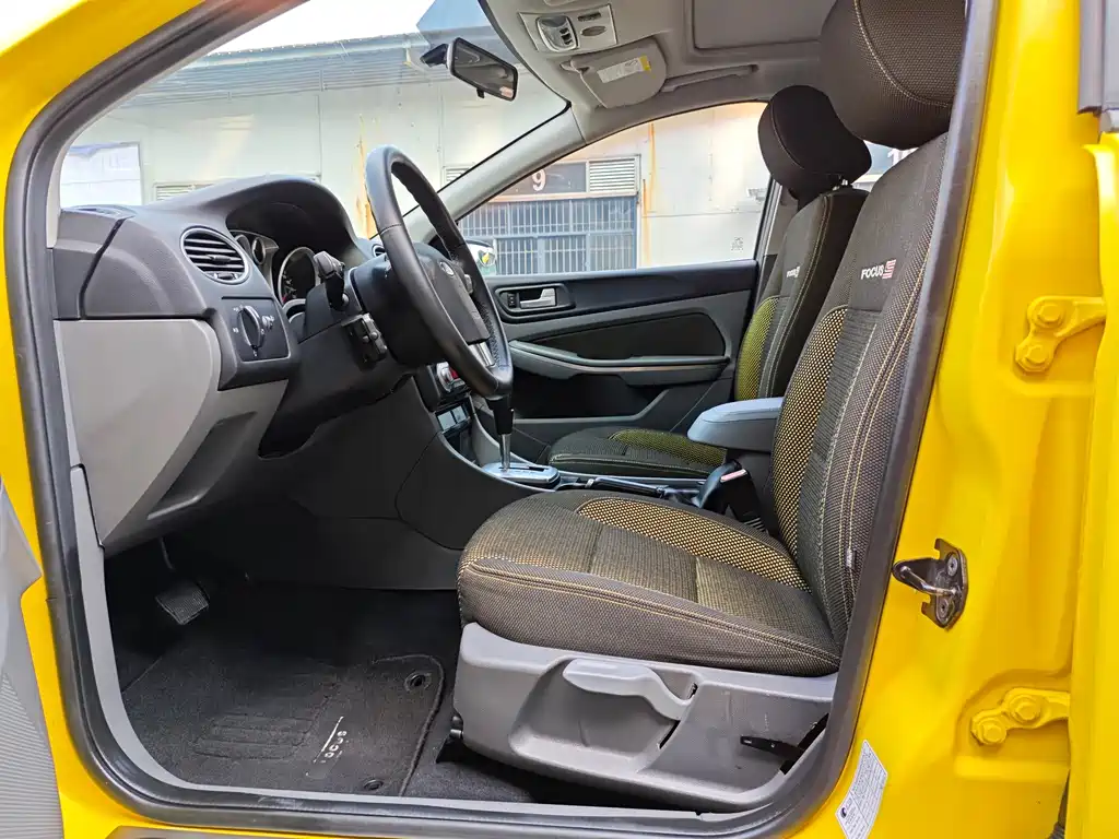 Ford Focus — миниатюра 11