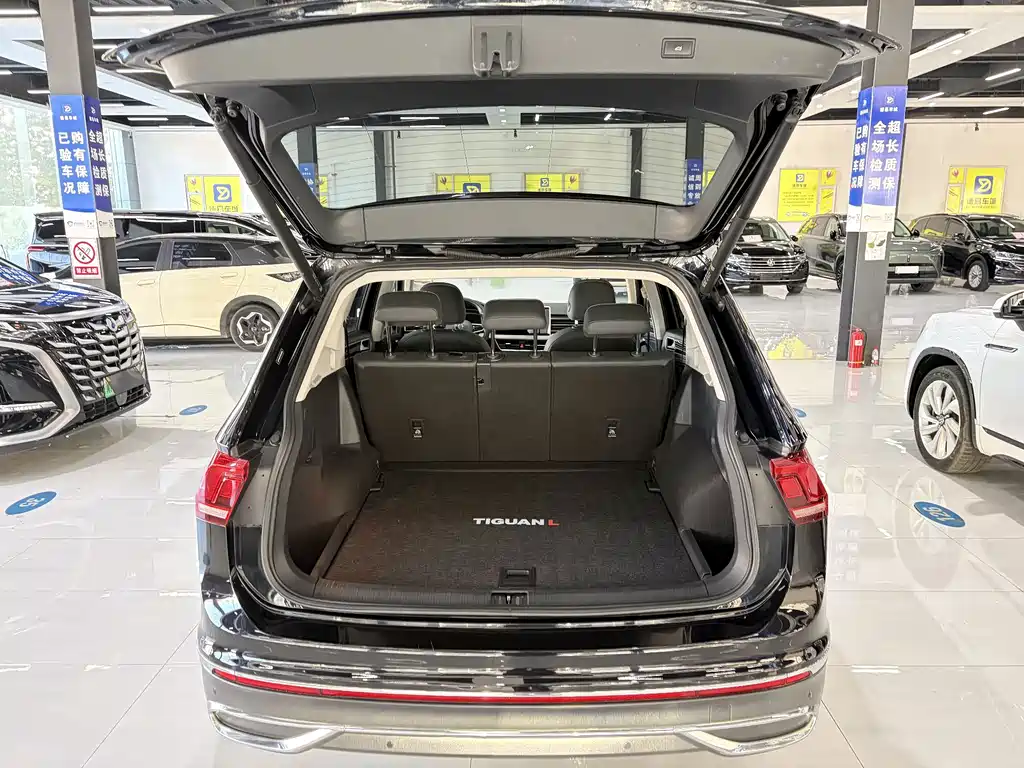 Volkswagen Tiguan L — миниатюра 7