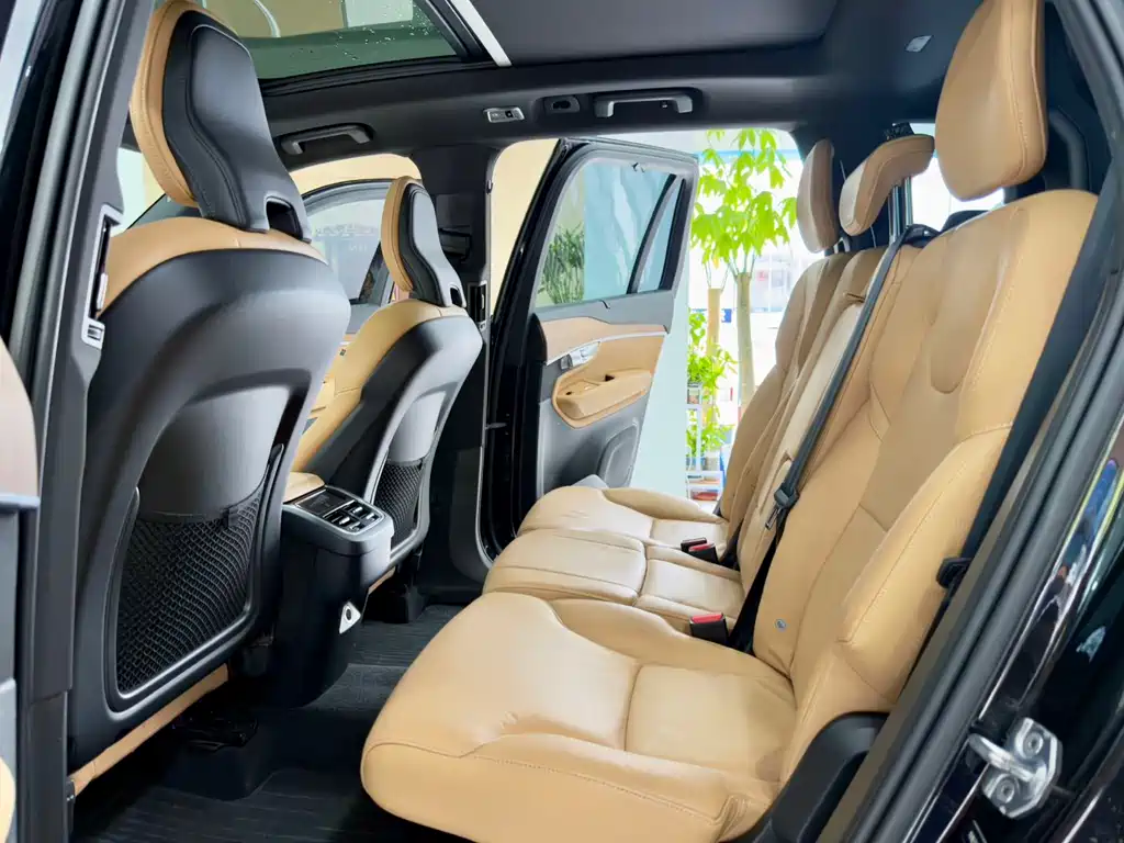Volvo XC90 2019 T6 7 мест V