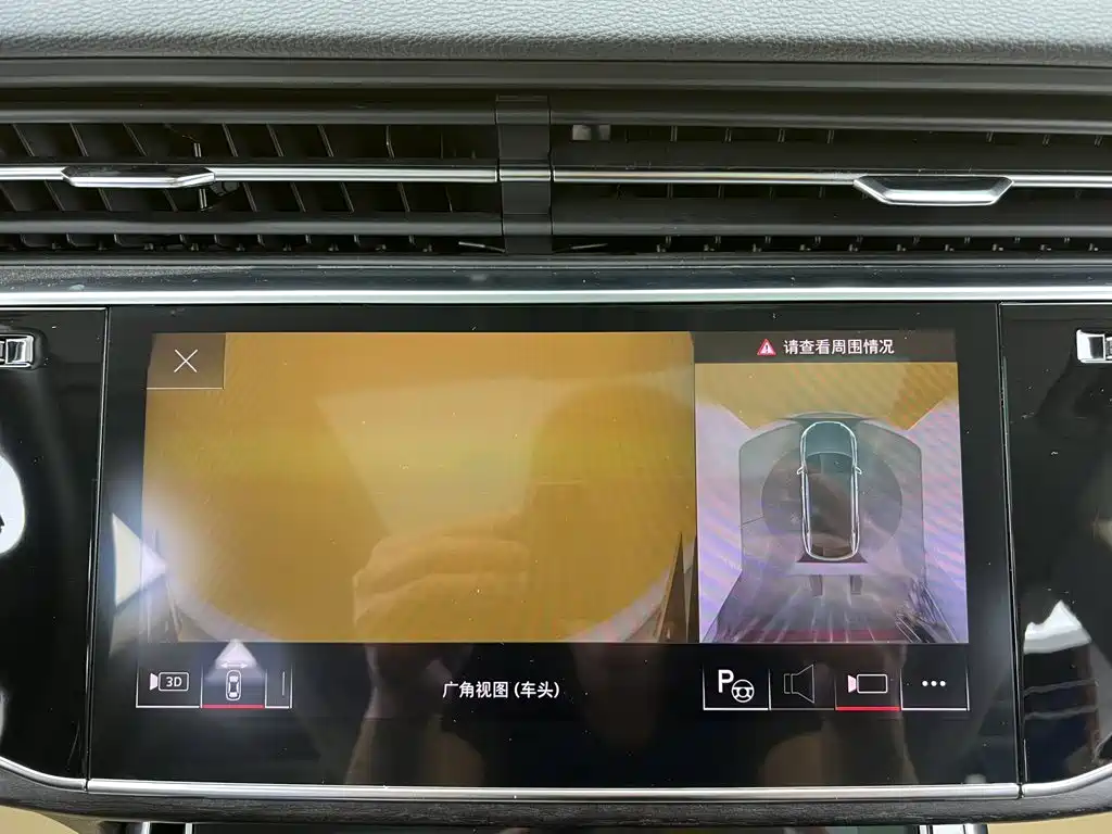 Audi Q8 — миниатюра 32