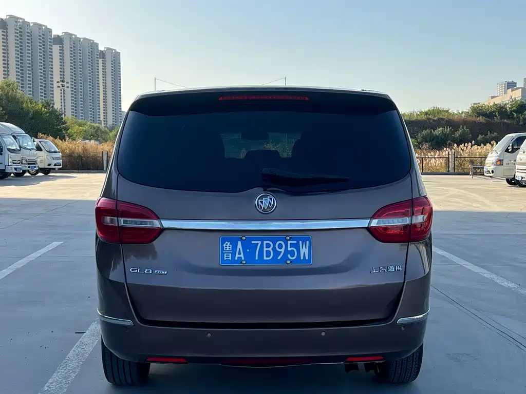 Buick GL8 — миниатюра 4