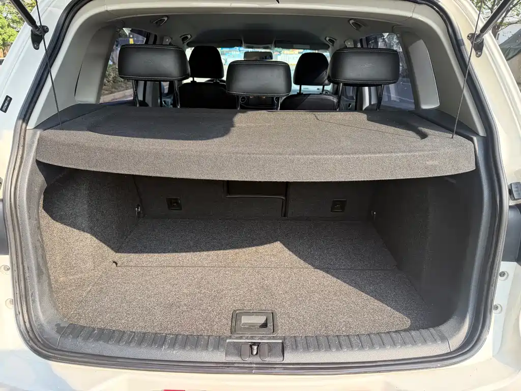 Volkswagen Tiguan — миниатюра 13