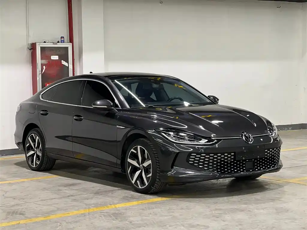 VOLKSWAGEN LINGDU