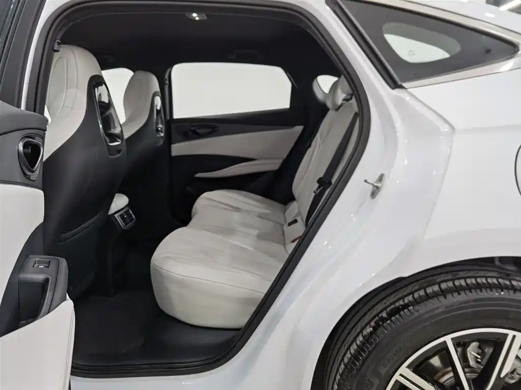 BYD SEAL 06 NEW ENERGY