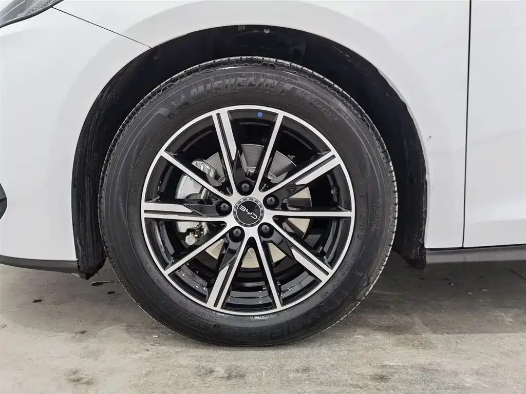 BYD SEAL 06 NEW ENERGY