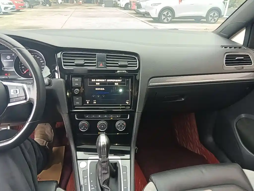 Volkswagen Golf — миниатюра 10