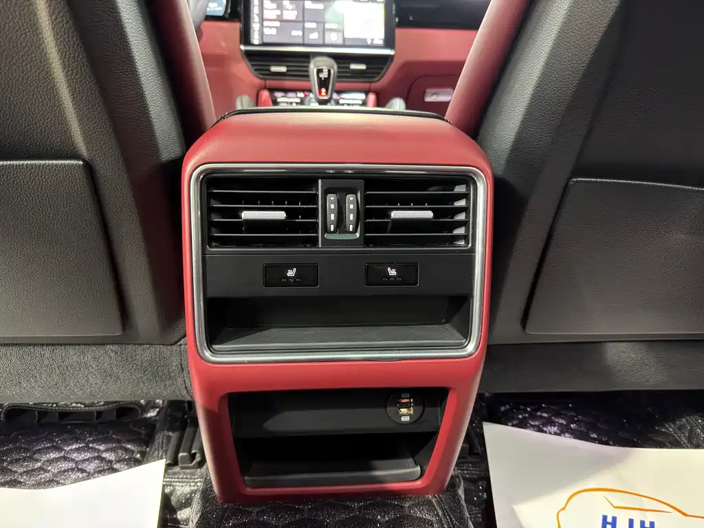 Porsche Cayenne — миниатюра 14