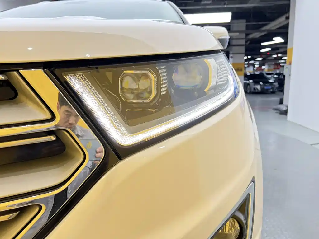 Ford Edge — миниатюра 8