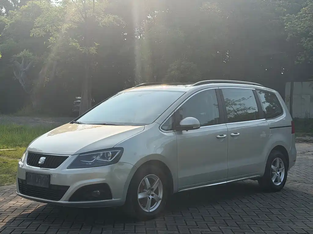 SEAT Олимп.